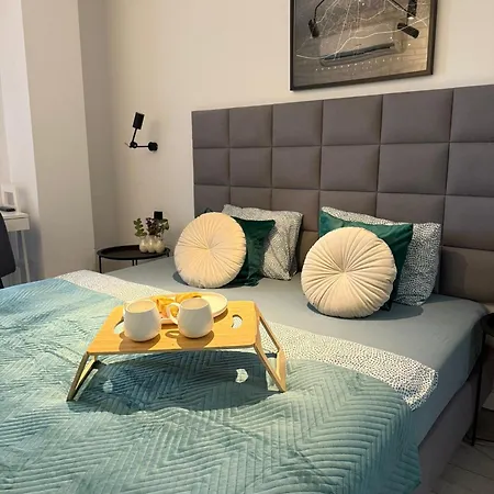 Golden Honey Apartment- Cracow Old Town Apartment