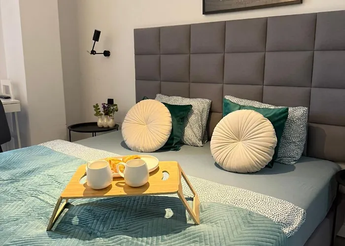 Golden Honey Apartment- Cracow Old Town Апартаменты